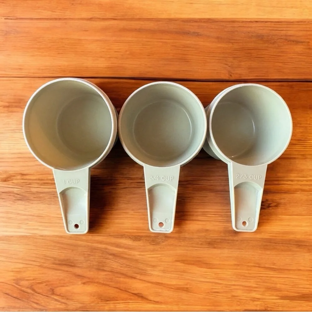 Vintage Tupperware Measuring Cups – Avocado Green – 1 Cup, 3/4 Cup, 2/3 Cup